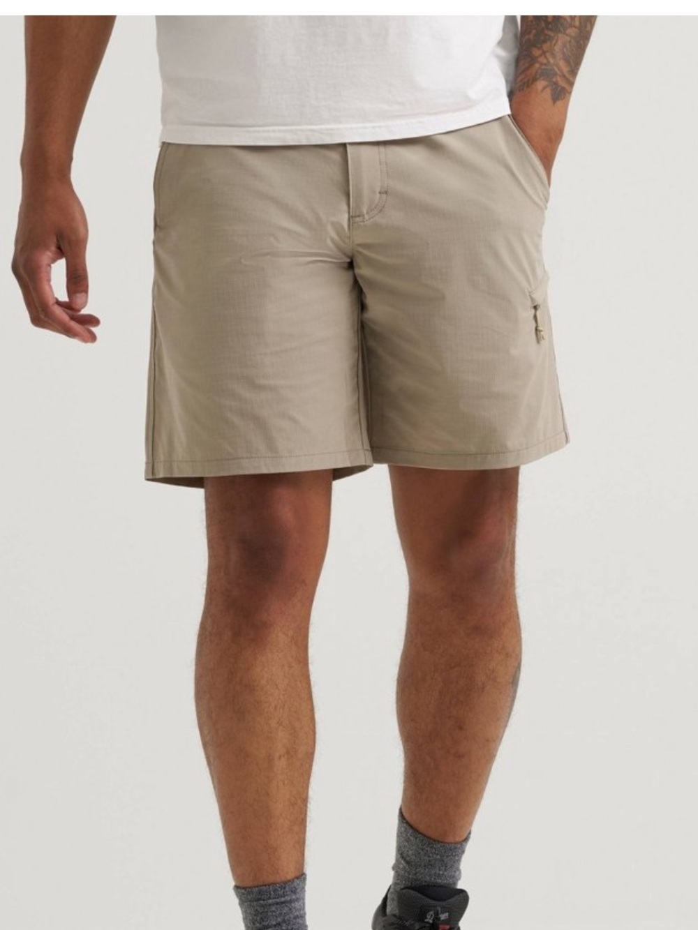 Wrangler Men's Hybrid Shorts in Khaki